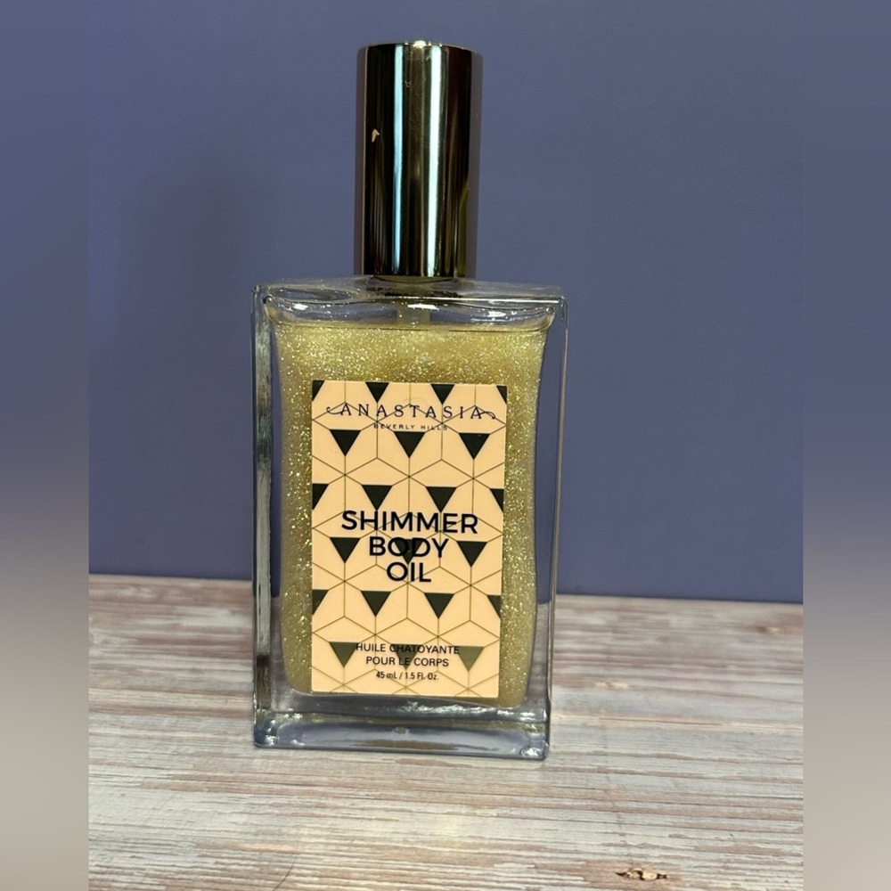 Anastasia Shimmer Body Oil - Luxurious Gold - Picture 5 of 7